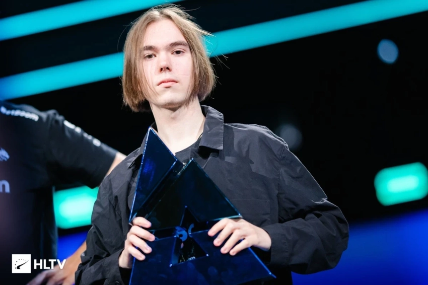 donk из Team Spirit по Counter-Strike 2 набил 95 фрагов в безумном матче на FACEIT